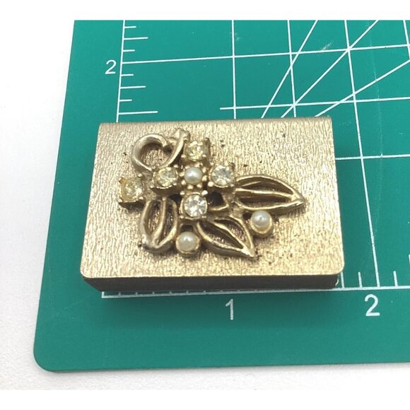 1960s Flower Match Box Cover Gold Tone With Advertising Matchbox - Picture 9 of 10